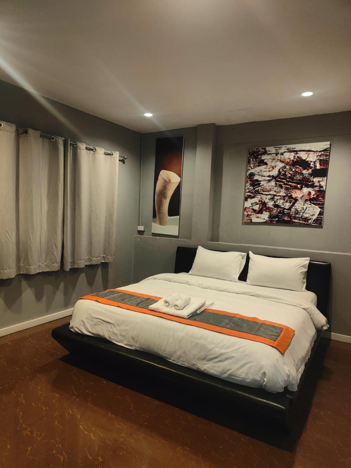 Del Mar Rooms Патая Екстериор снимка