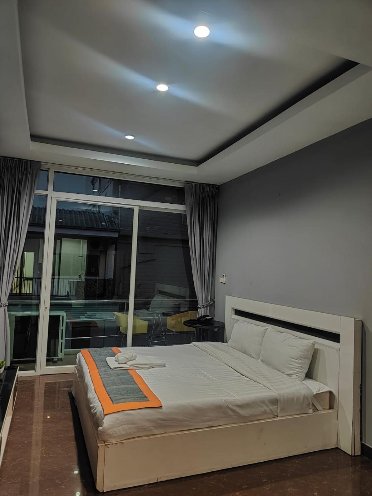 Del Mar Rooms Патая Екстериор снимка